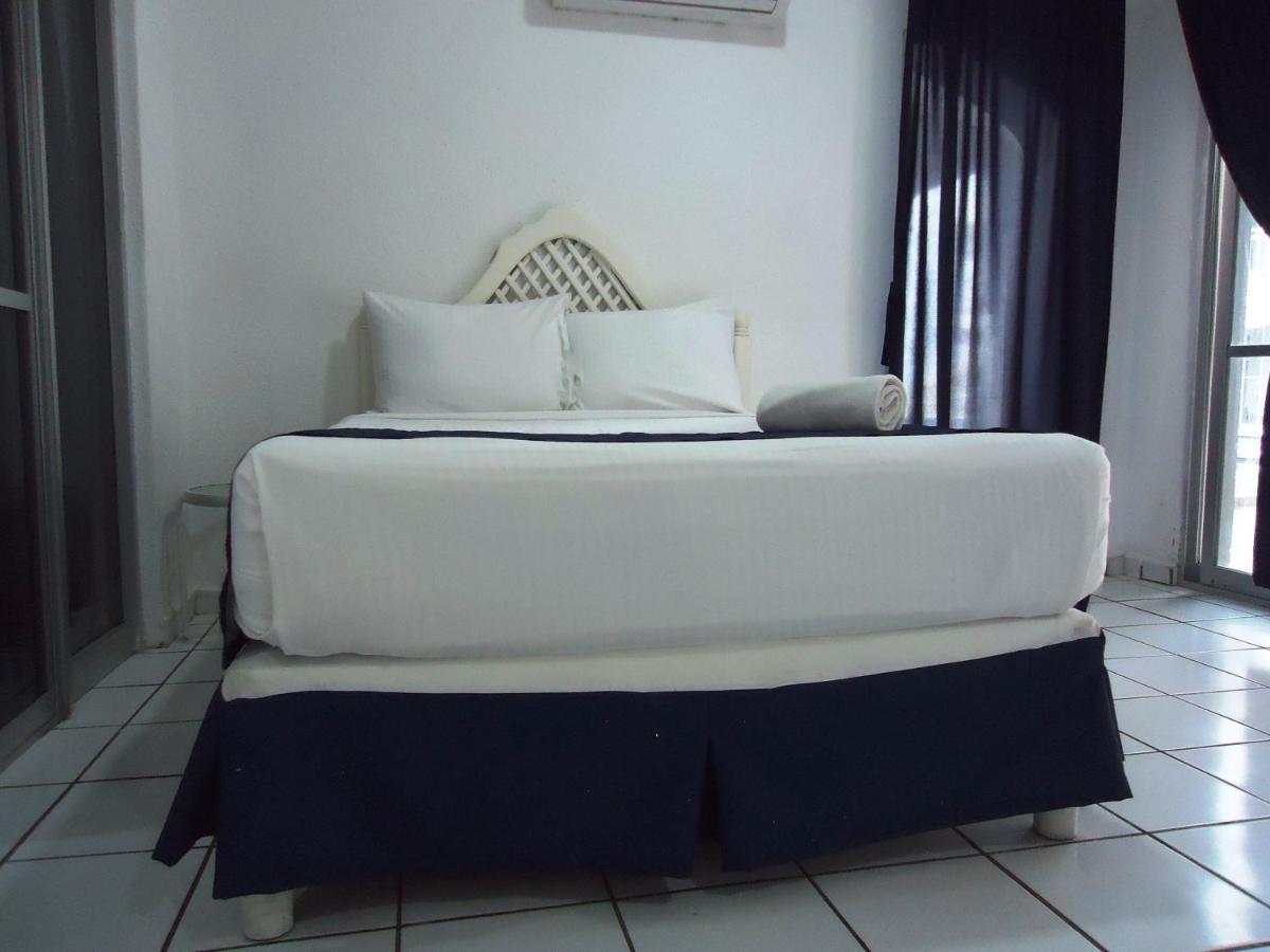 Hotel Bagasi Manzanillo Exterior photo